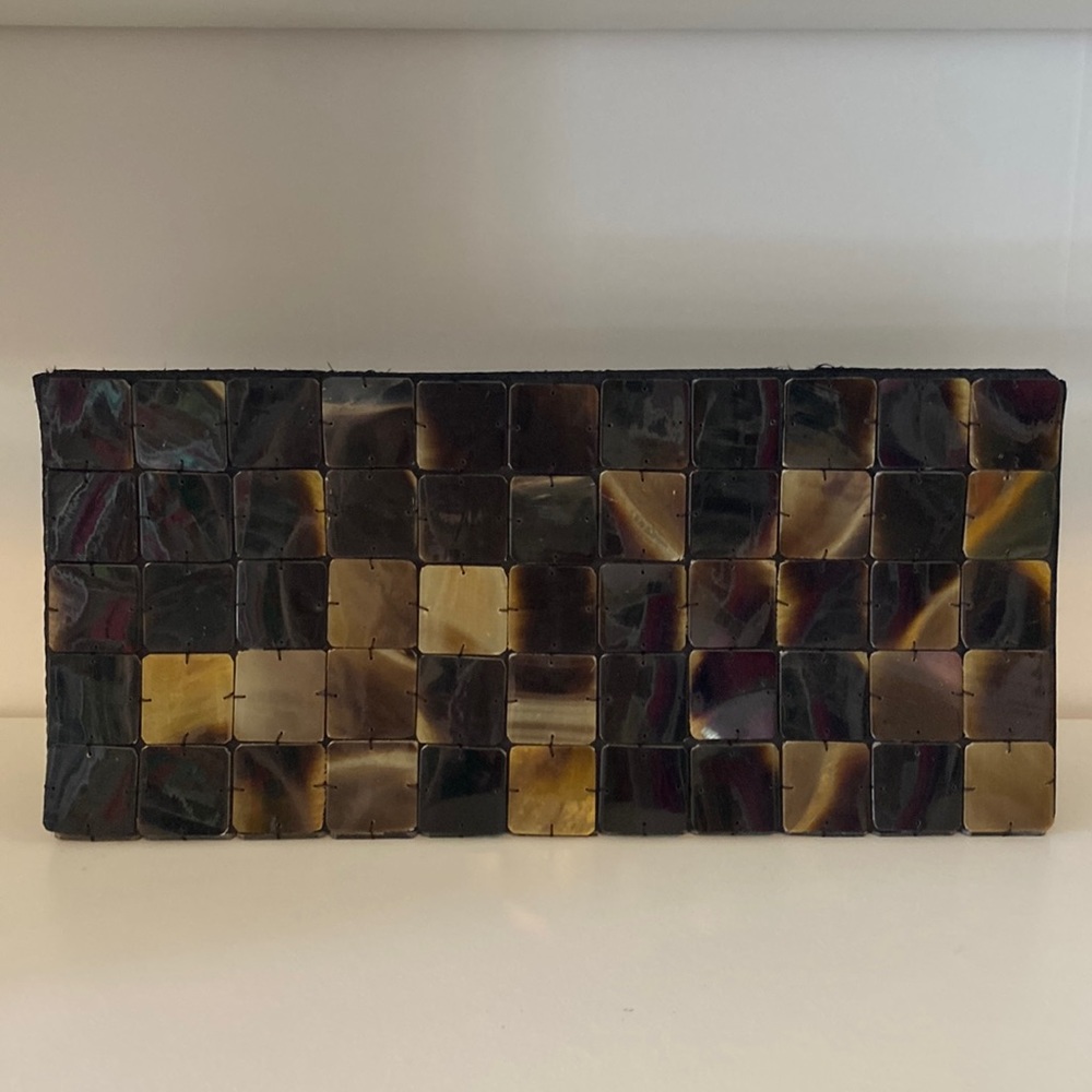 Vintage tortoise like square shell clutch